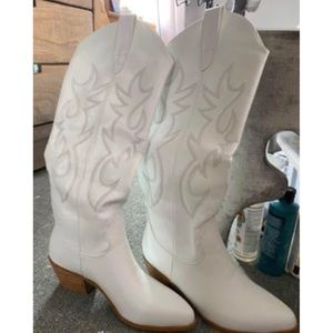 White cowgirl boots size 6 brand new